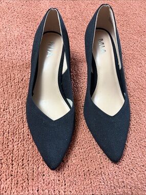 MIA Black Pointed Toe Heels